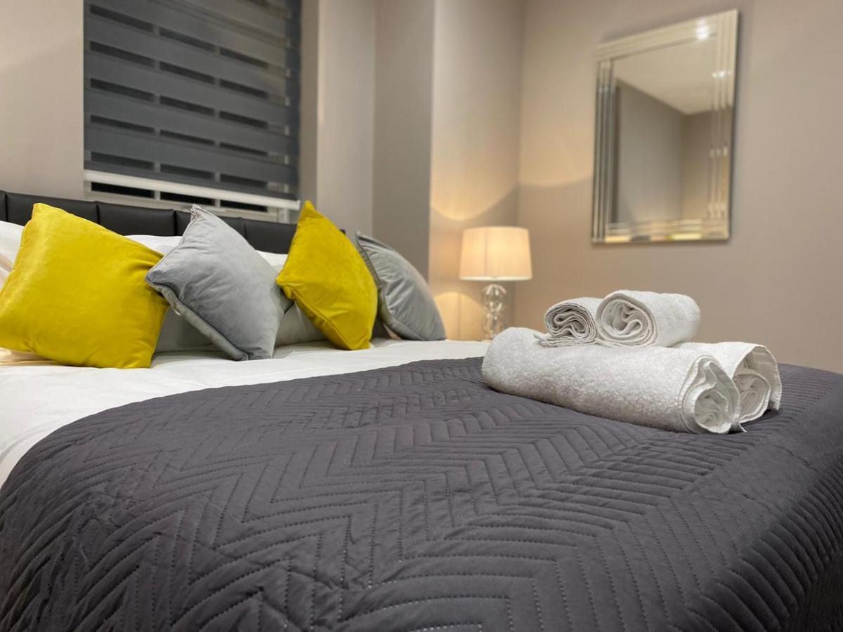 Amazing Central High Street Self Contained Apartments By Syl วัตฟอร์ด ภายนอก รูปภาพ